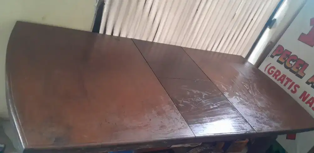 Meja makan kayu jati