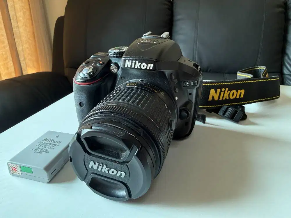 Kamera Nikon D5300 dan Kelengkapannya (Milik Pribadi) Jakarta Selatan