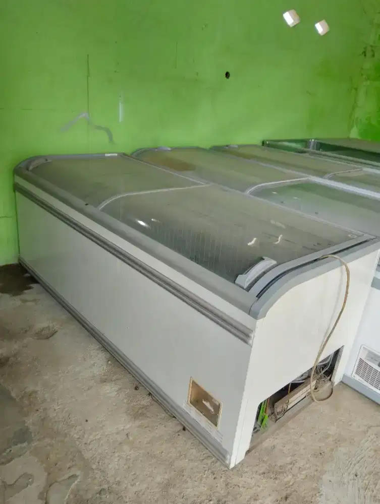 Freezer display sleding kaca