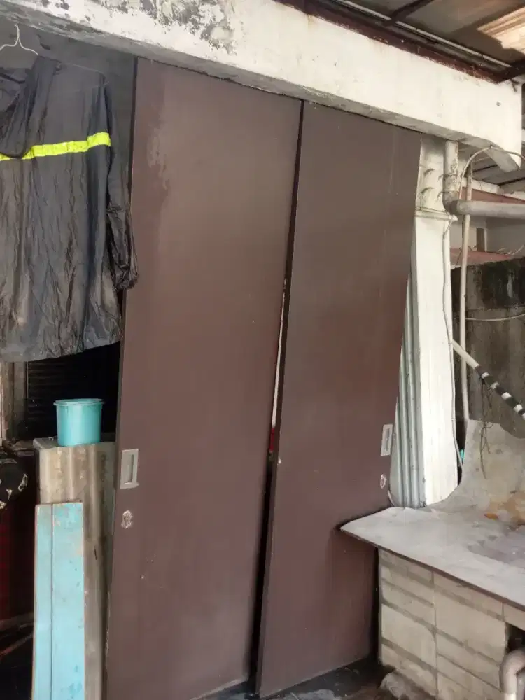 Pintu sleding second