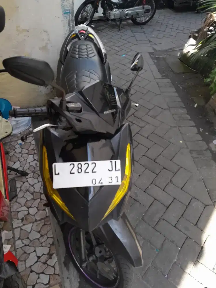 HONDA VARIO 150 HITAM
