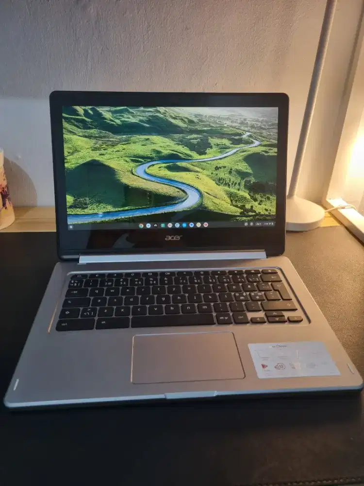 Merk Laptop : Acer Chromebook R13
