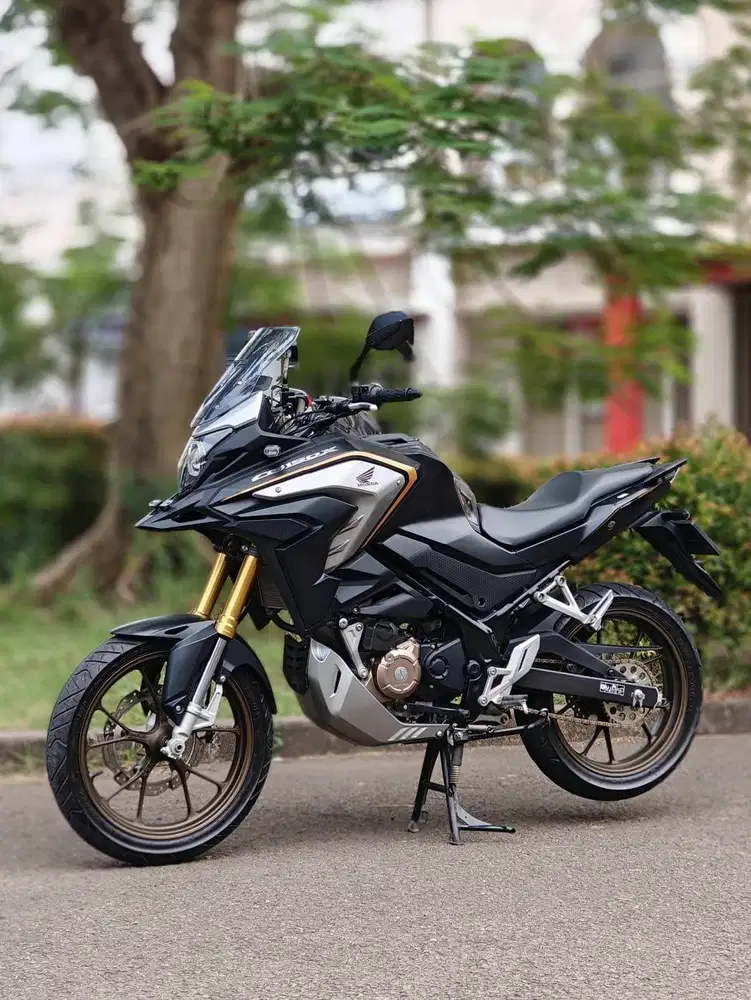 HONDA CBX 150 HITAM SILVER 2023 KM RENDAH PAJAK HIDUP NO MINUS