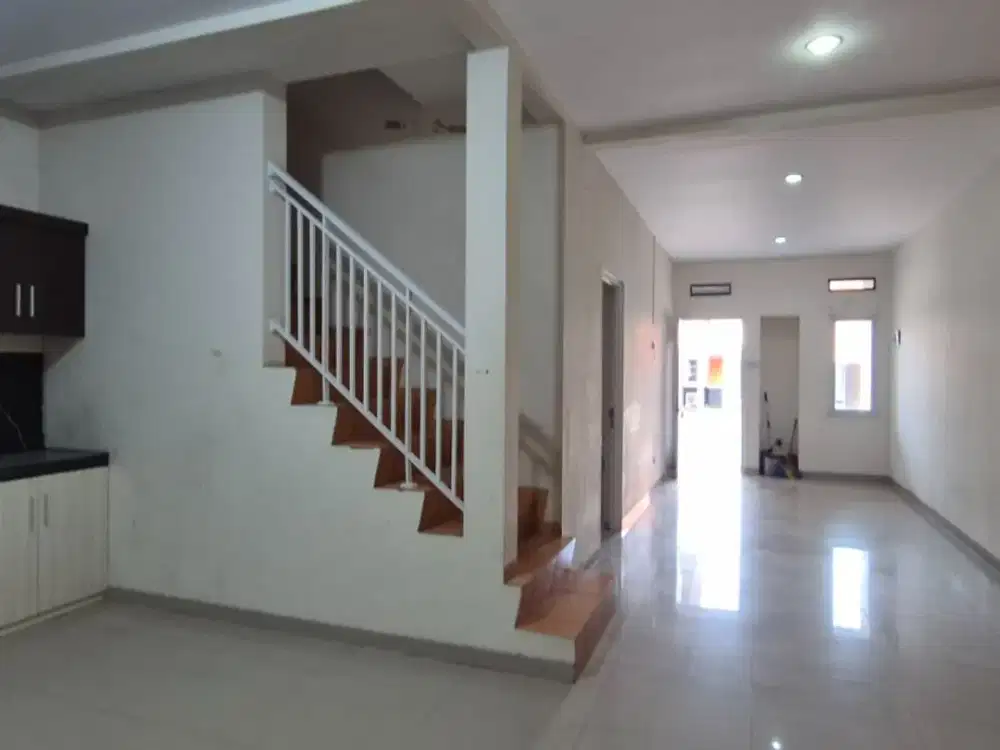 Siap Huni! Disewakan Rumah Tinggal Baru Renov Di Kota Baru Parahyangan, Bandung