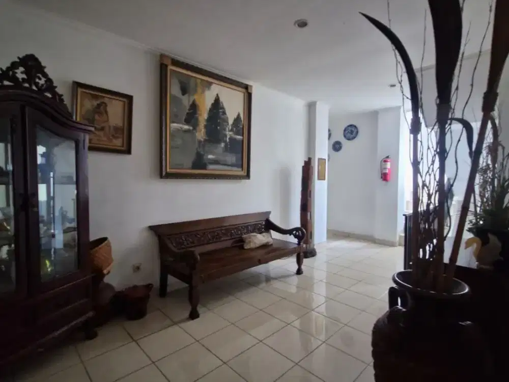 Dijual rumah kos dan rumah induk Cisitu, siap huni tengah kota