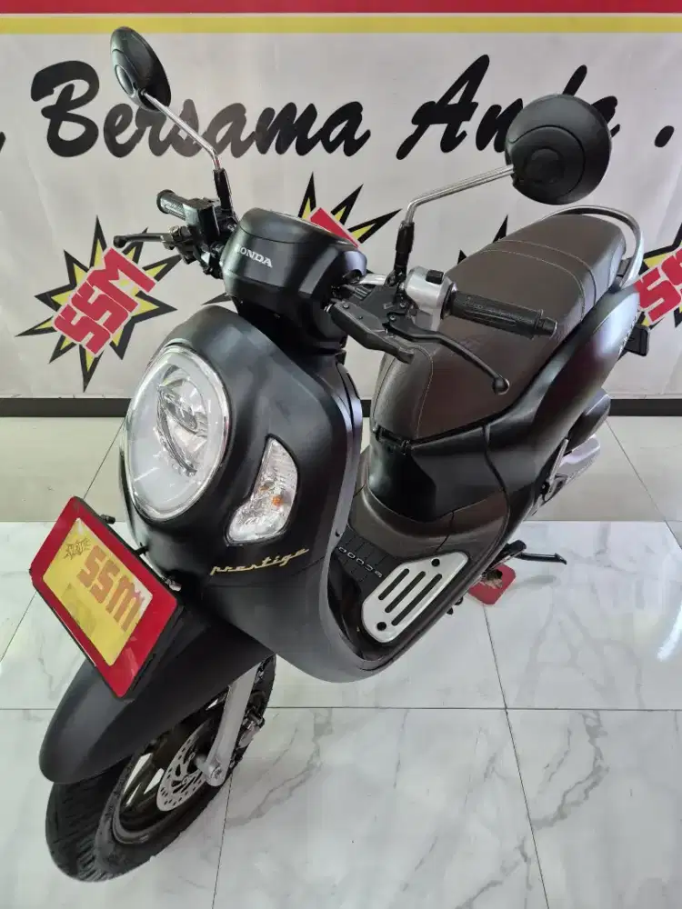 H scoopy Prestige doff iss