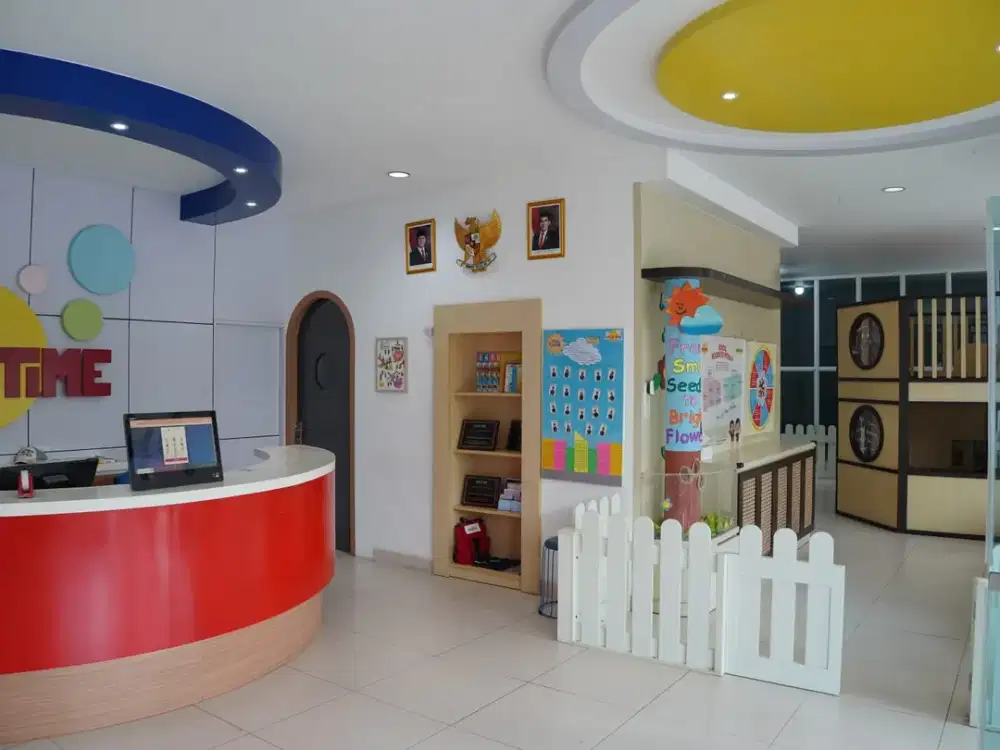 Ruko Premium Goldfinch Gading Serpong Main Road, 5 Lantai dengan Lift, SHM