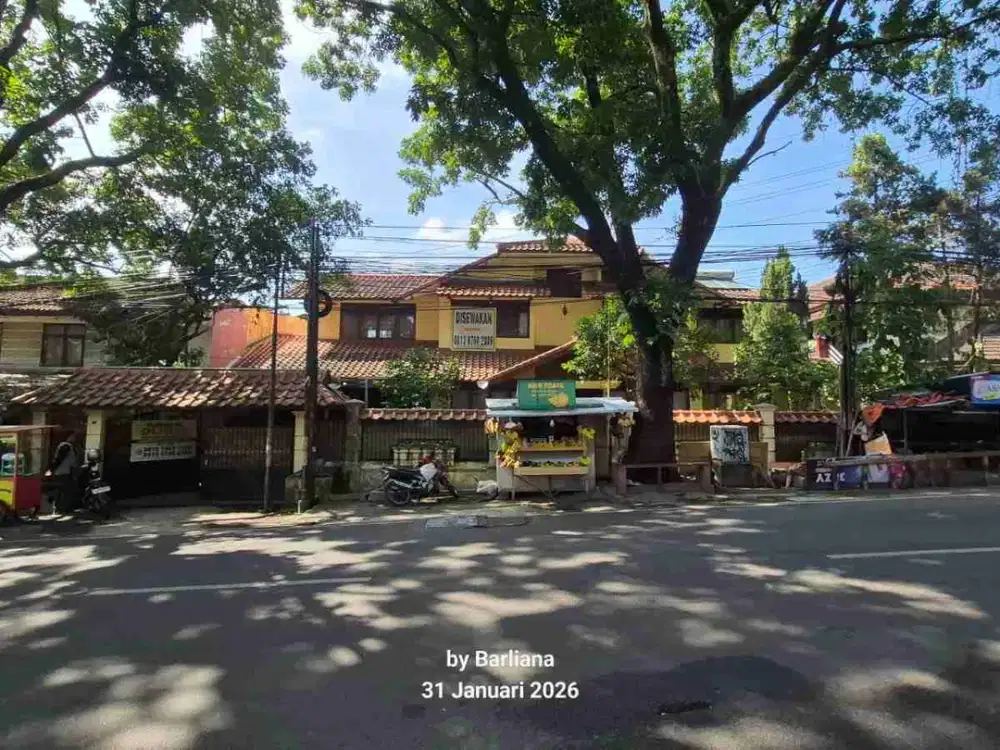 Dijual Rumah Kayu di Tubagus Ismail sayap Dago Bandung