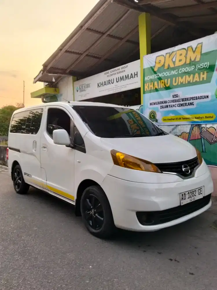 NISSAN EVALIA 1.5 XV KEYLESS TERTINGGI 2012 (AC DOBEL)
