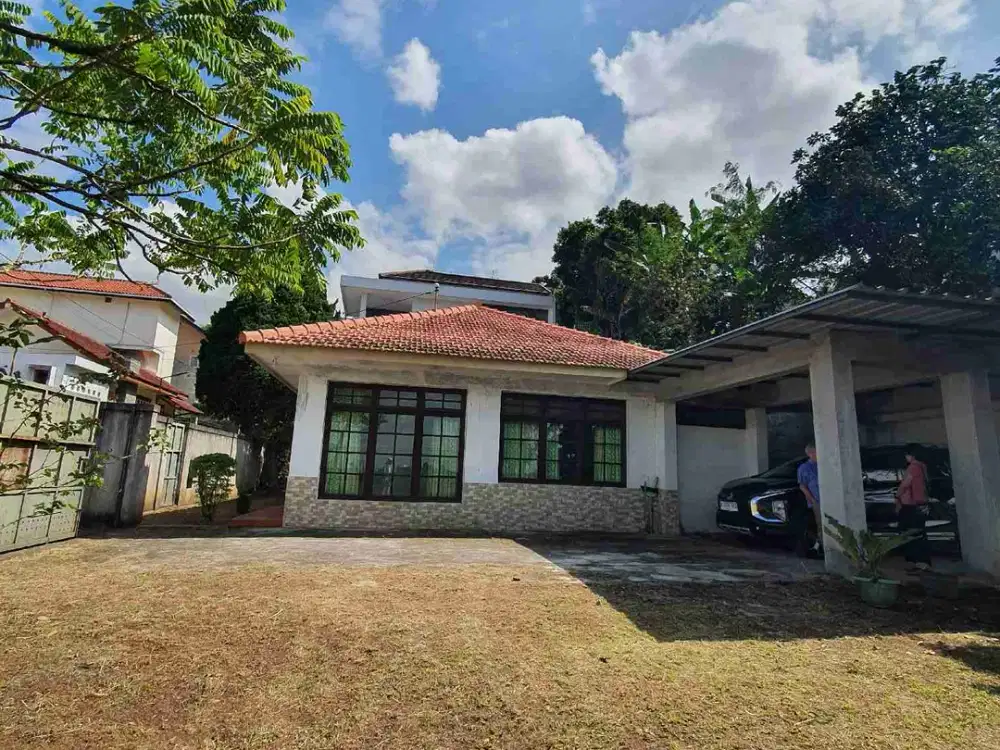 Dijual Rumah dibawah harga pasar di Ligar Manis,  Cibeunying , Bandung.
View Kota Bandung