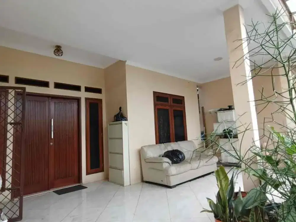 Rumah jalan beruang, Ciputat timur, Pondok Ranji dekat plaza bintaro