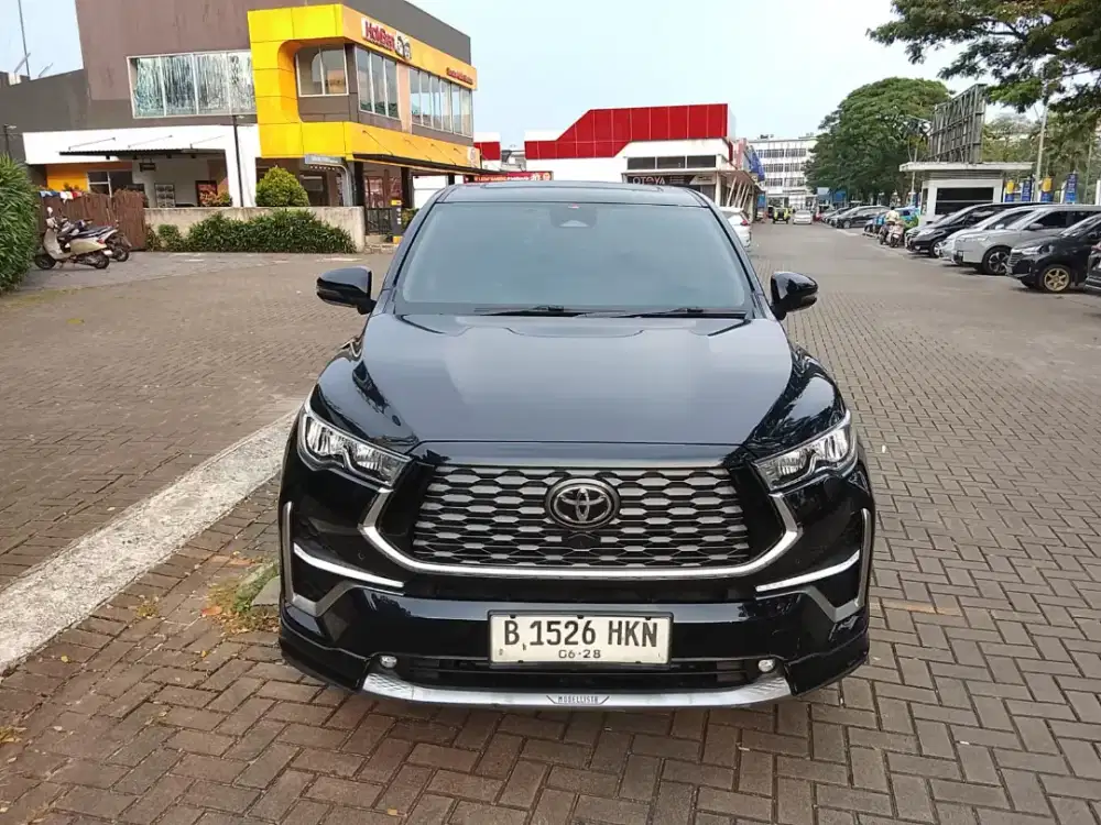Toyota Inova Zenix Q Hybrid AT 2023 Hitam