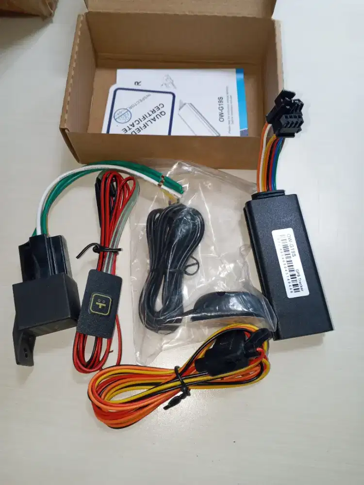 ALAT PELACAK GPS TRACKER KENDARAAN