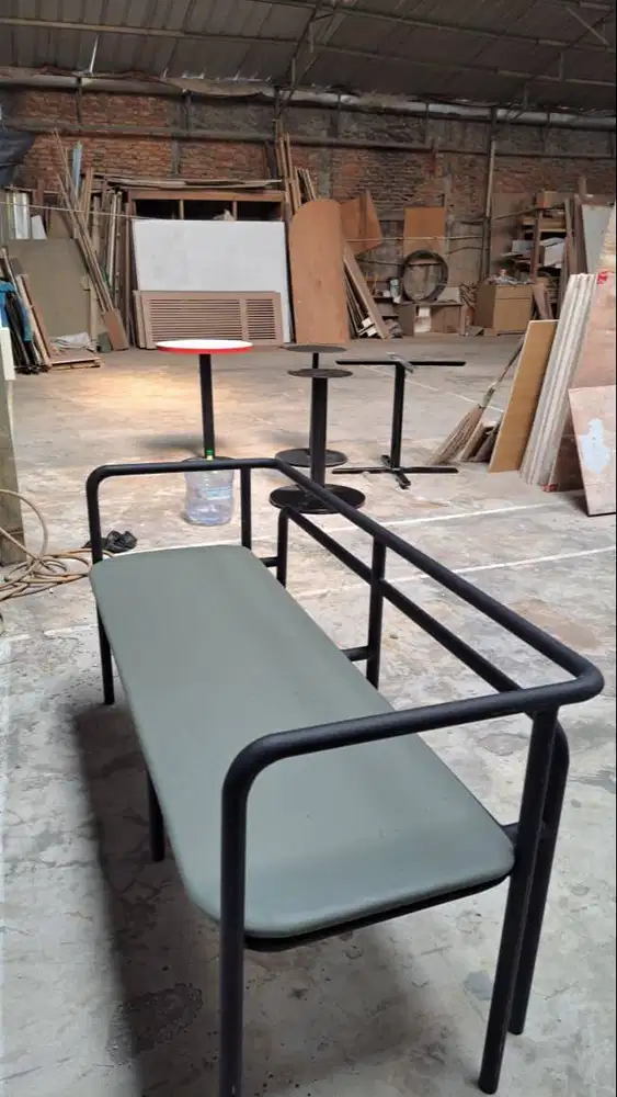 BENCH SOFA/DUDUKAN SOFA BESI