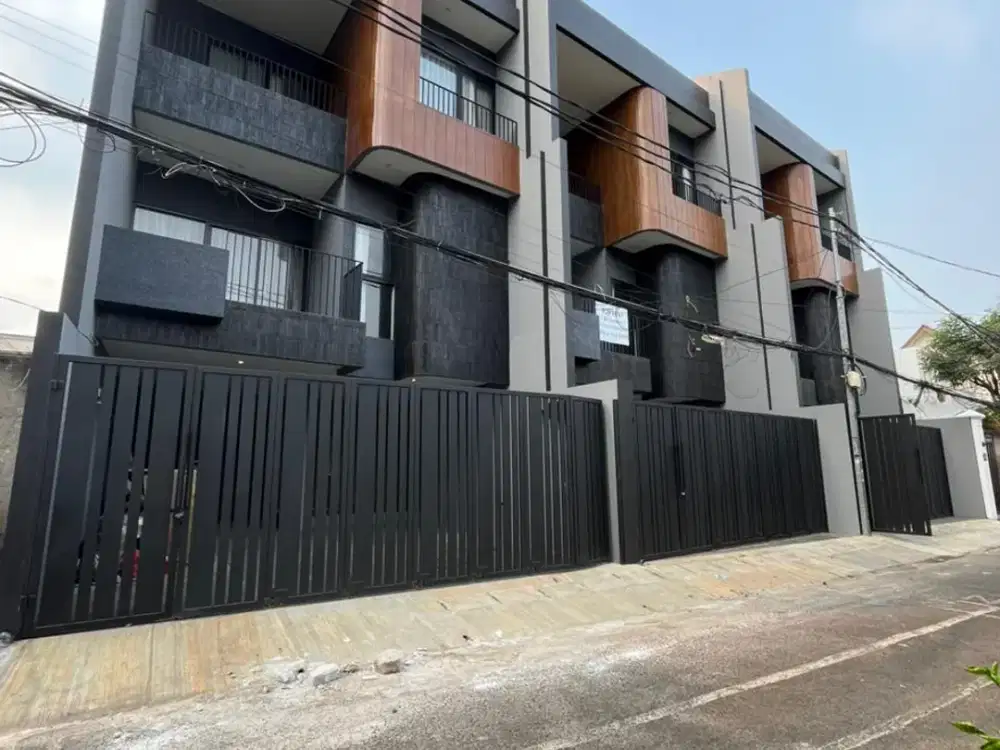 HOUSE FOR RENT AT JL. BUNGUR DALAM KEMANG JAKARTA SELATAN  Total 3 Unit Disewakan masing2 Unit.