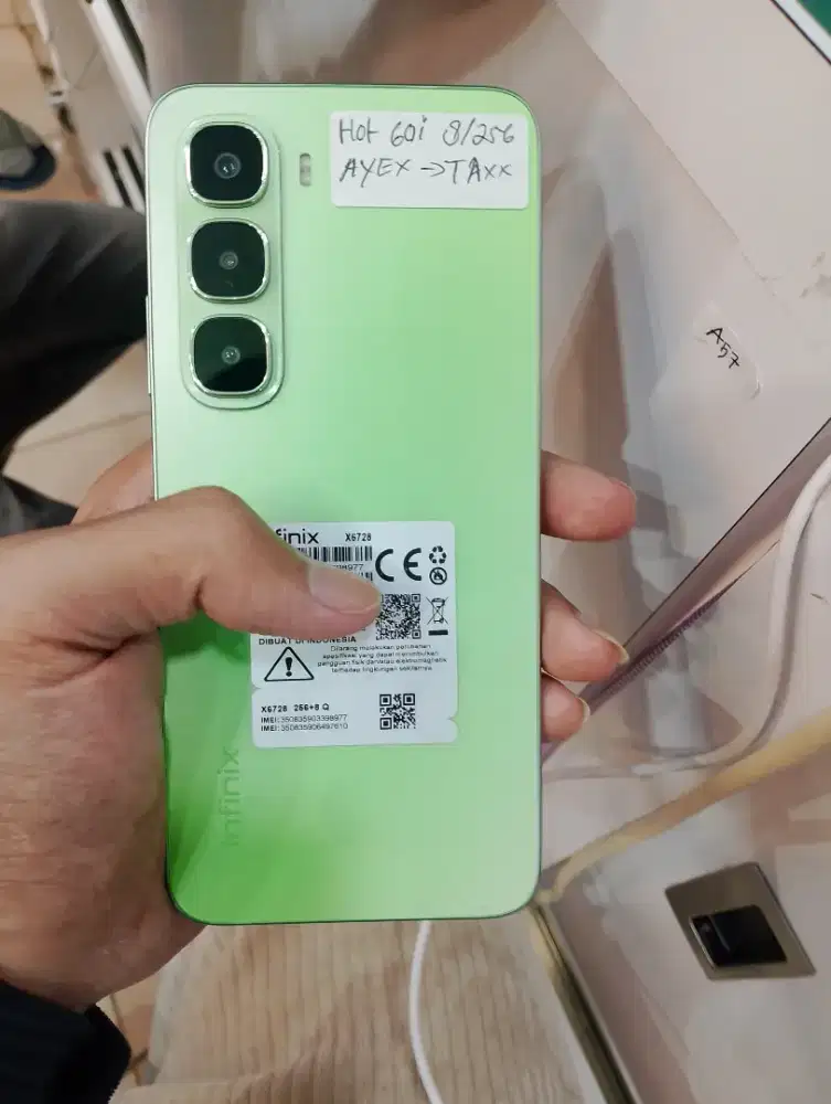 Infinix hot 60i 8/256 second