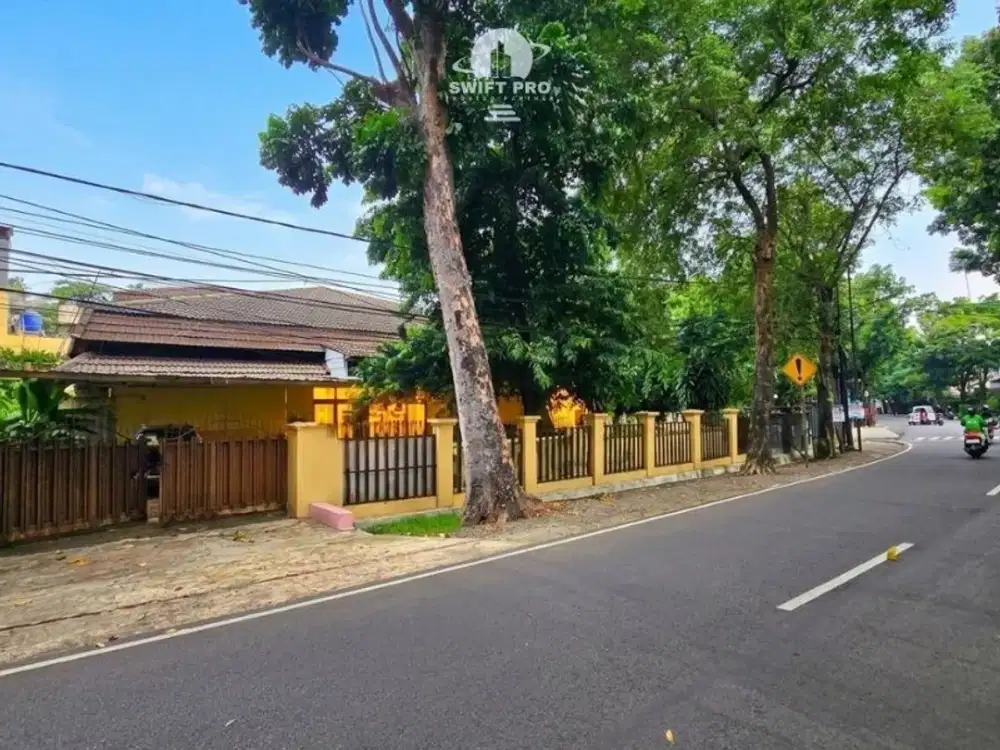 Dijual Kebayoran Baru Paku Buwono VI Rumah Lama Lokasi Strategis