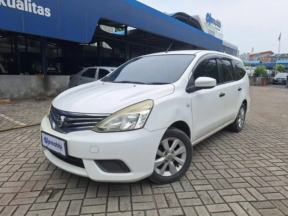 TDP 1 JUTA Nissan Grand livina 1.5 XV Bensin-AT 2017 Putih CKMIB