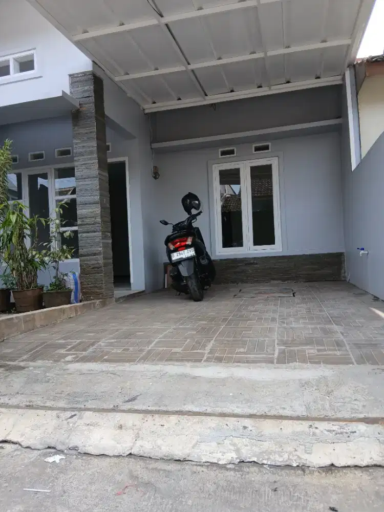 Rumah bersih siap pakai di Permata Kopo2 Jl. Sukamenak Bandung
