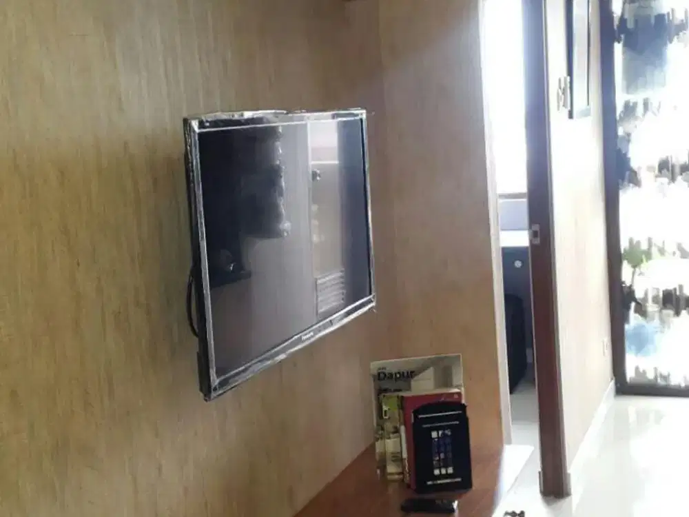 Dijual Murah Cepat 2 unit apartemen Full Furnished Gateway Ahmad Yani