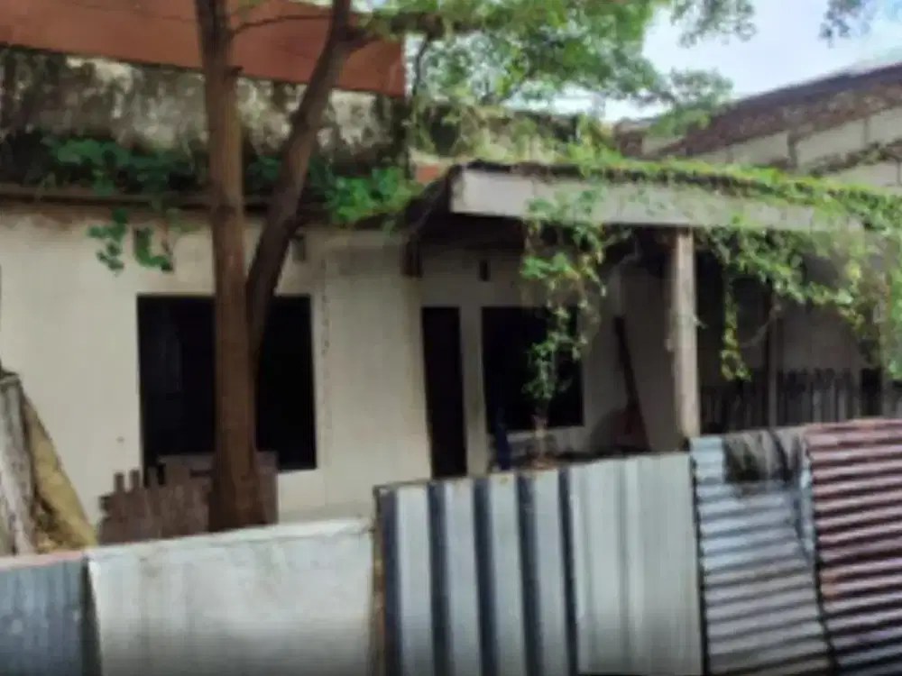 Dijual Rumah Tua Makassar sekitar Jalan Barombong