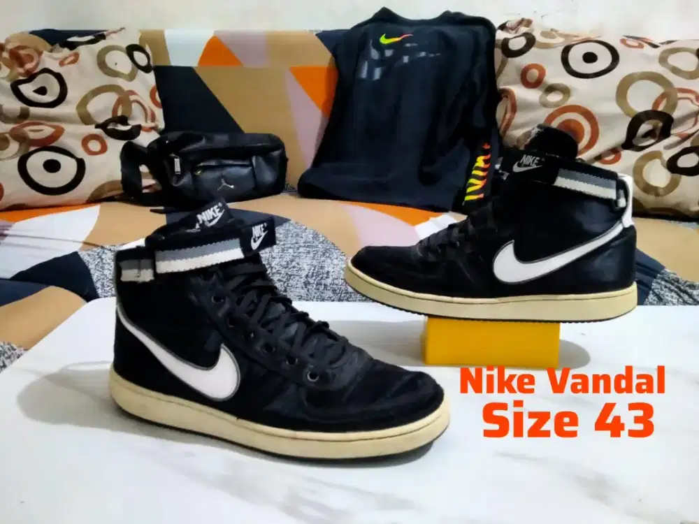 Sepatu Nike Vandal keren original made in indo