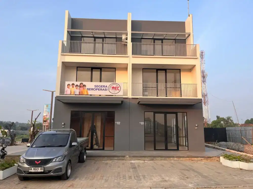Ruko 3 Lantai Mewah dengan 2 Balkon di Hunian Warisan Bangsa