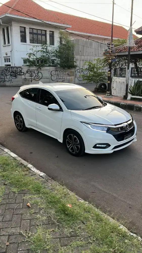 HONDA HRV PUTIH