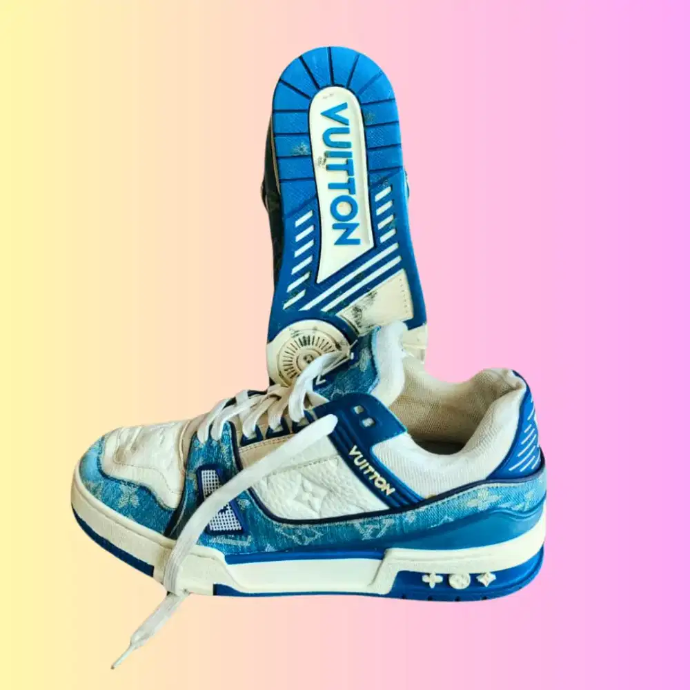 Sepatu LV trainer blue & white