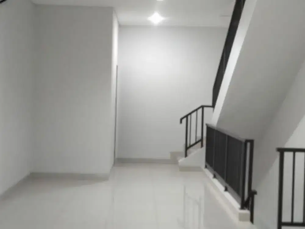 Disewakan Ruko 3 lantai lokasi strategis di Maggiore Junction Gading Serpong