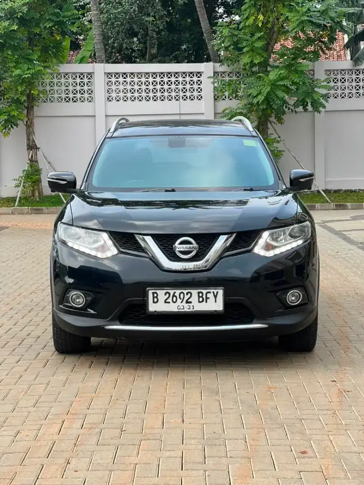 NISSAN XTRAIL 2.5 AT 2015 HITAM
