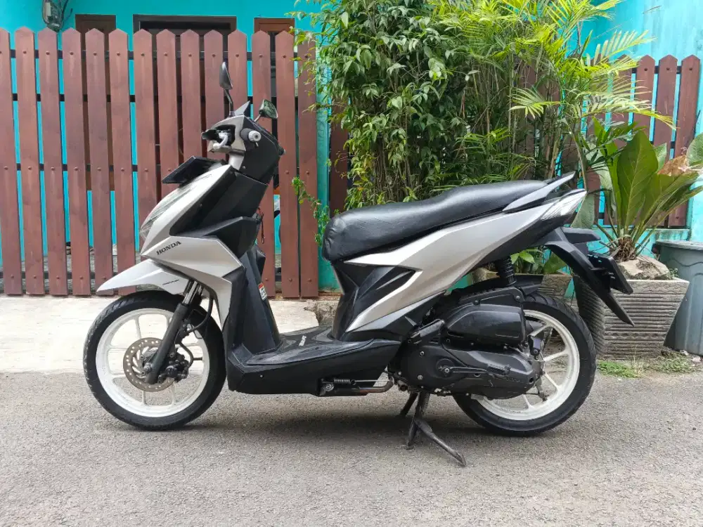 Honda Beat Deluxe 2020 mulus