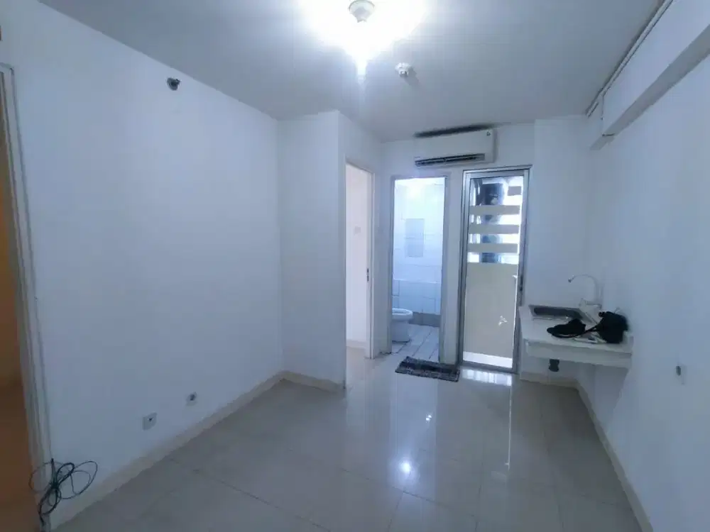 Spesialis 2 Bedroom Un Furnished Apartemen Bassura City Free IPL