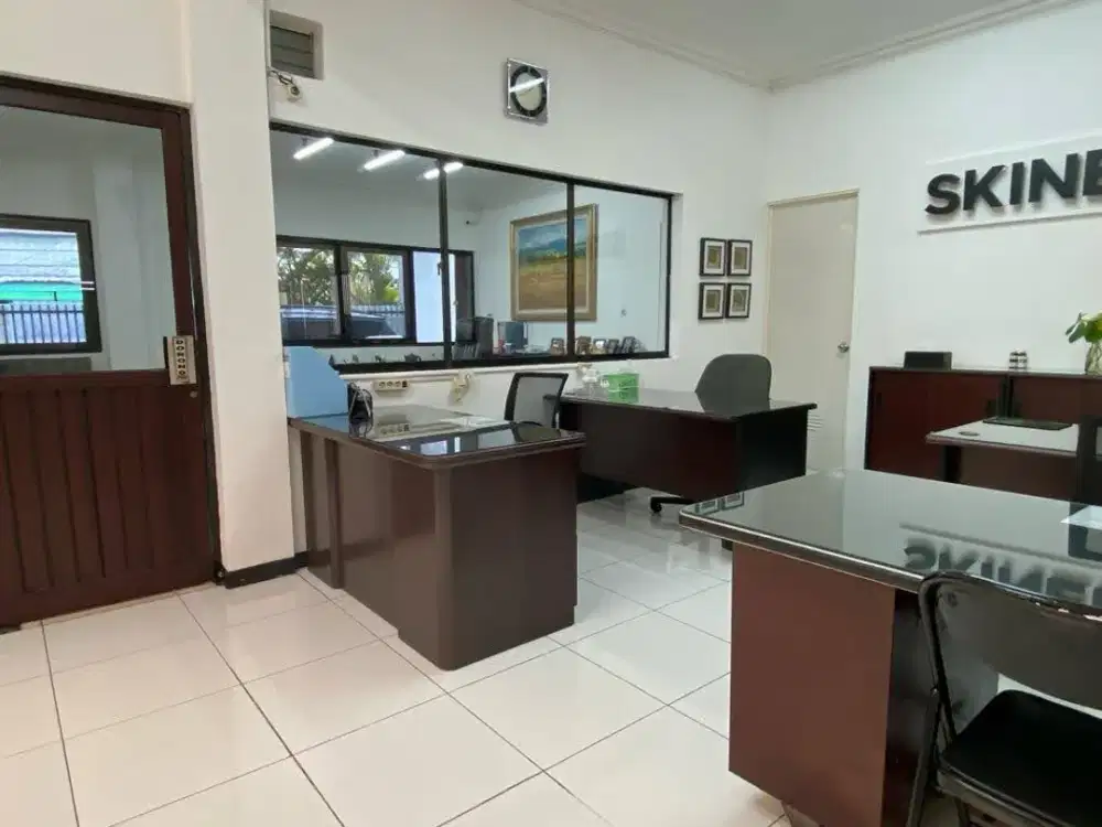 Murah!! Dijual Dibawah NJOP Rumah/Gudang Bonus Kantor 2,5 Lt Di Jl. Kerajinan Gajah Mada, Jakarta Pusat