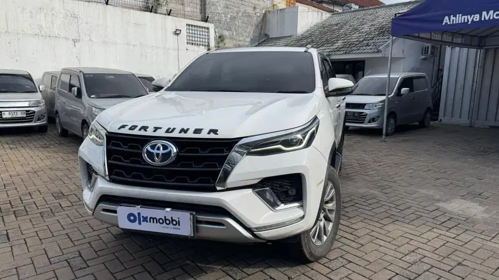 Toyota fortuner 2.8 vrz sola AT 2023