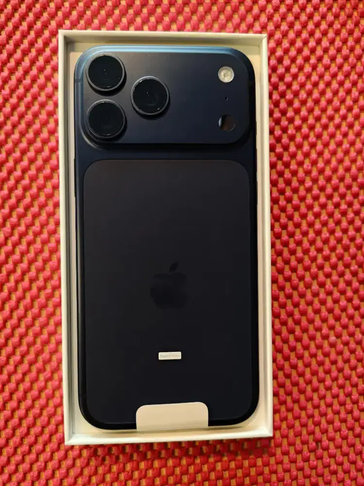 iPhone 17 promax 256gb like new