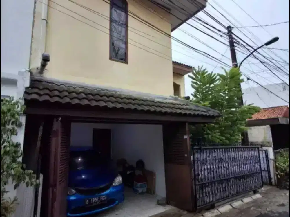 di jual rumah daerah Cijantung  pasar reboJakarta timur