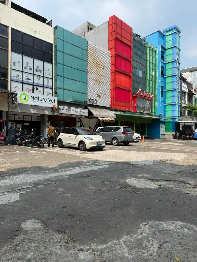 Dijual Ruko lokasi pinggir jalan Raya Sahardjo