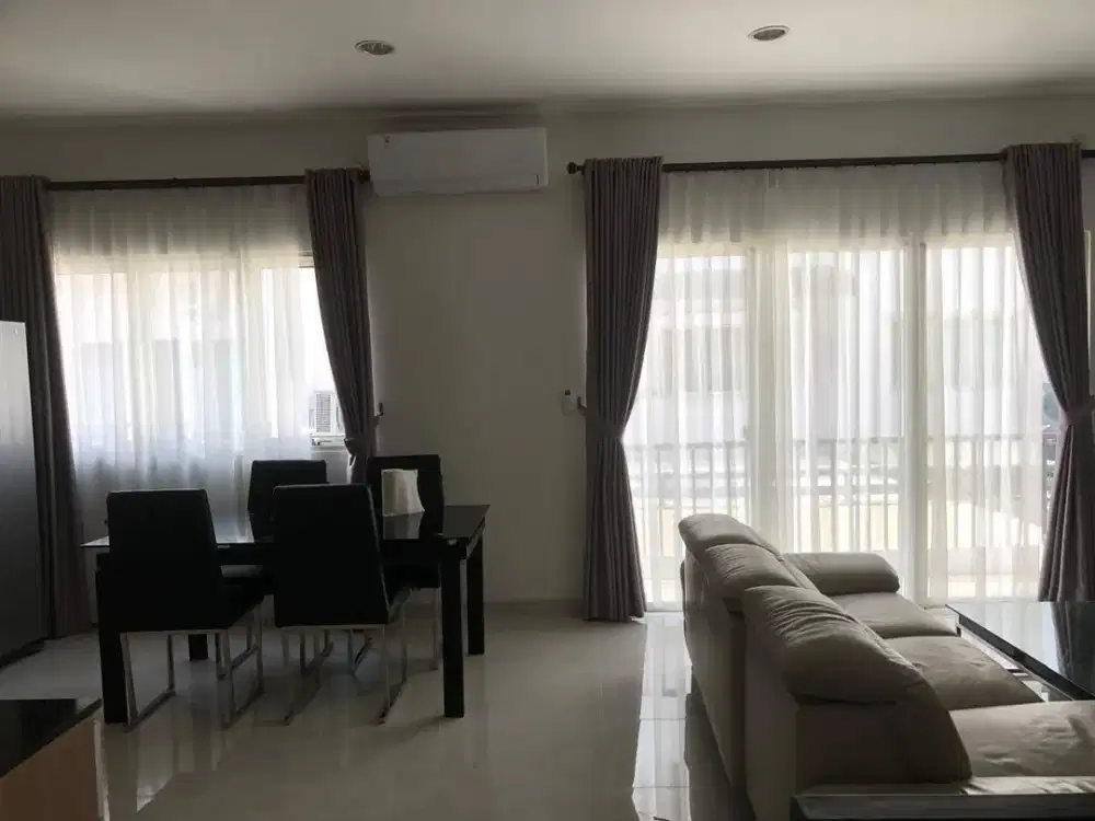 Disewakan The Villas Moi Full Furnish Bagus 2 Lantai di Kelapa Gading Jakarta Utara