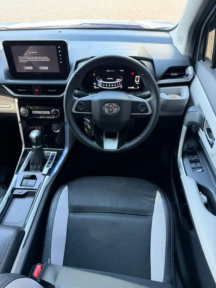 avanza veloz Q TSS matic putih se tangan