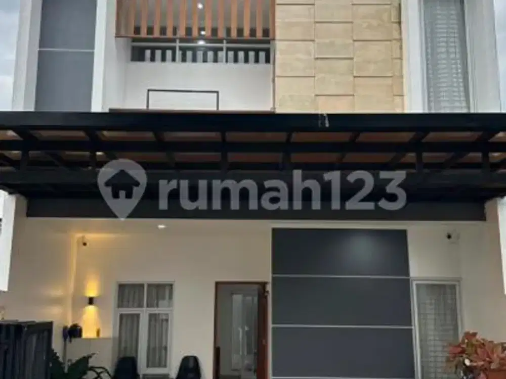 Rumah di Jl. Suryalaya Sayap Jalan Buahbatu Bergaya Minimalis Modern