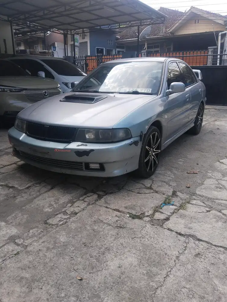 Mitsubishi Lancer 2002 Bensin