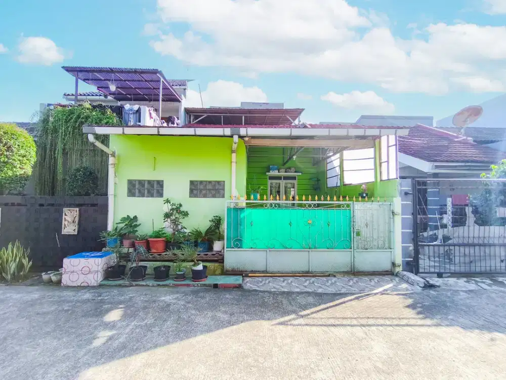 Rumah 15 Menit ke Rumah Sakit EMC Sentul Hadap Selatan J-49504
