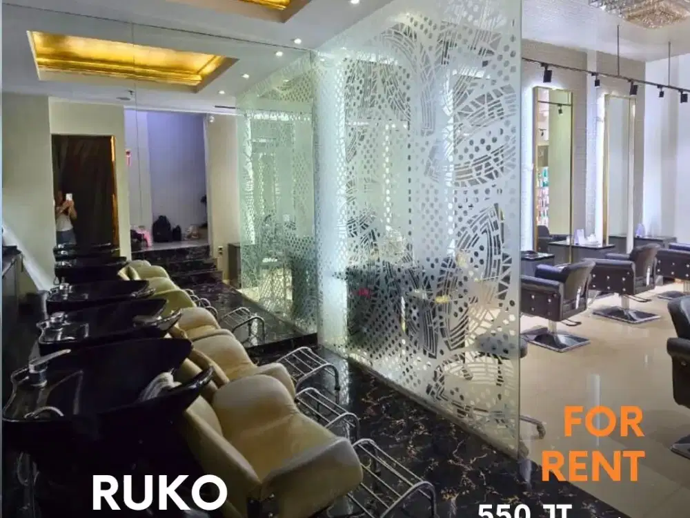 Disewakan Ruko siap huni lokasi strategis di kawasan bisnis Permata Hijau