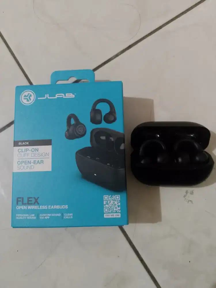 Dijual earphone jlab