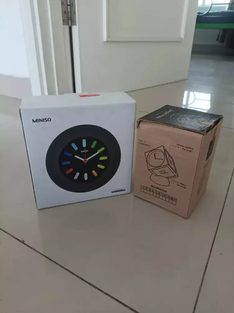 2 Jam meja anak