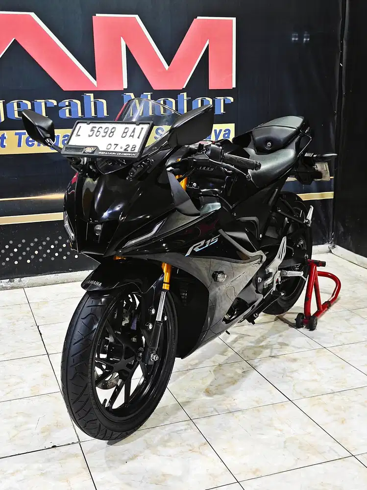R15 V4 connected 2023 Black glossy supermewah. Anugerah motor rungkut