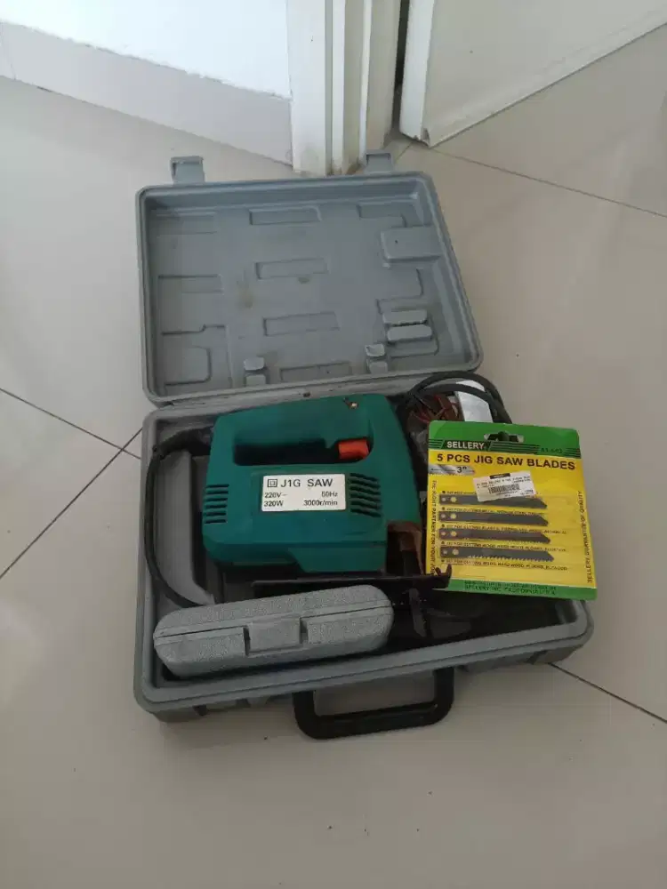 Mesin gergaji utk kayu