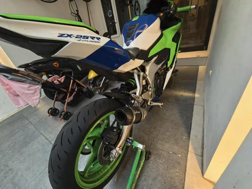 Ninja zx 25 RR anniversary edition