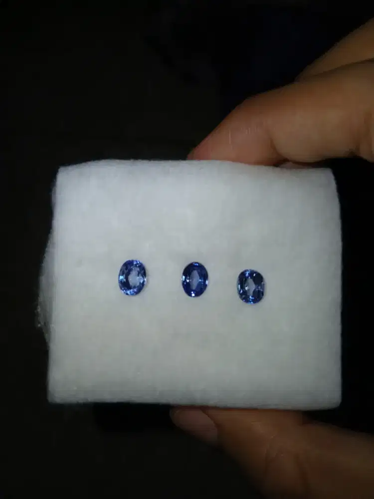 3pcs natural sapphire